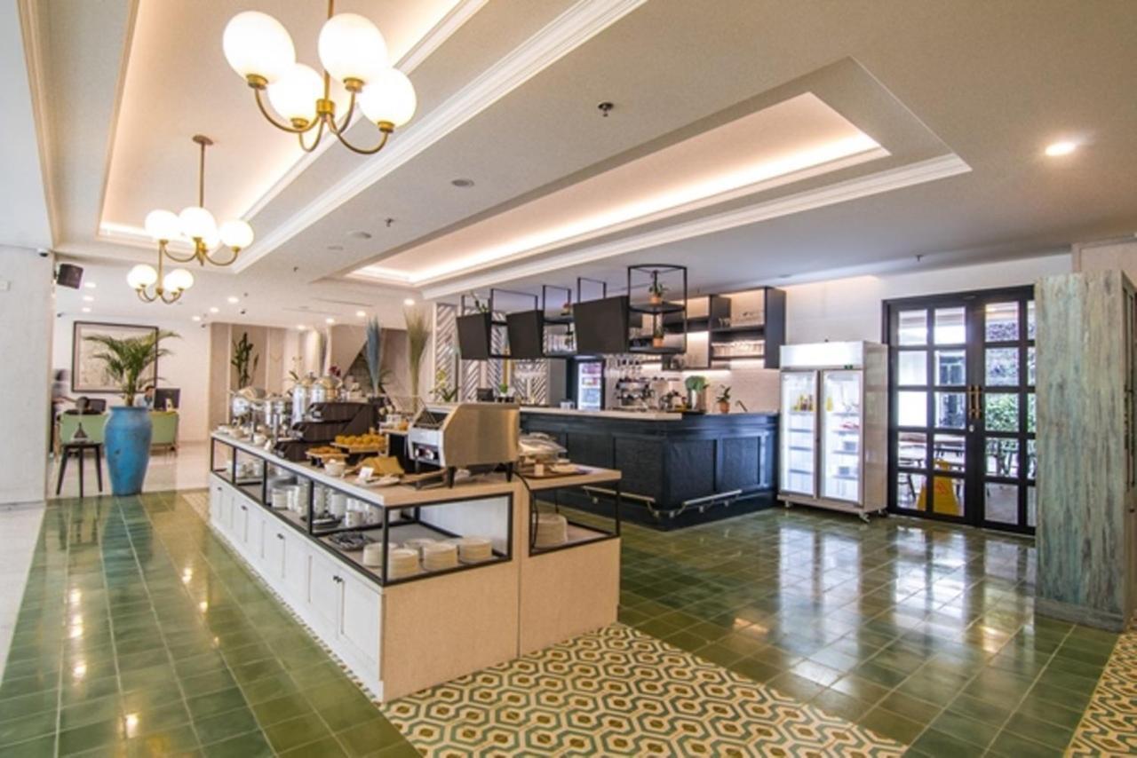 Jambuluwuk Thamrin Hotel Jakarta Exterior foto